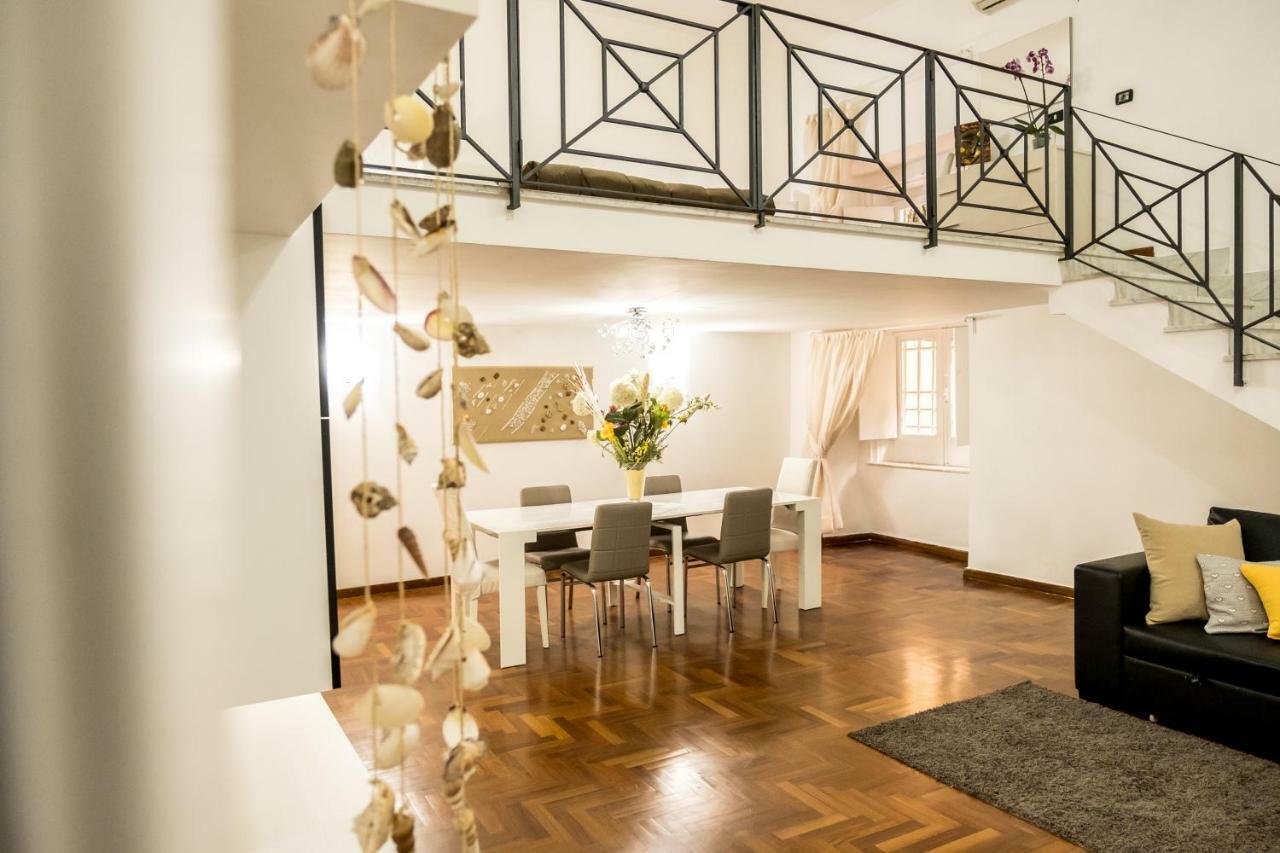 Il Salotto Di Nonna Cornelia 2 Hotel Napoli Eksteriør billede