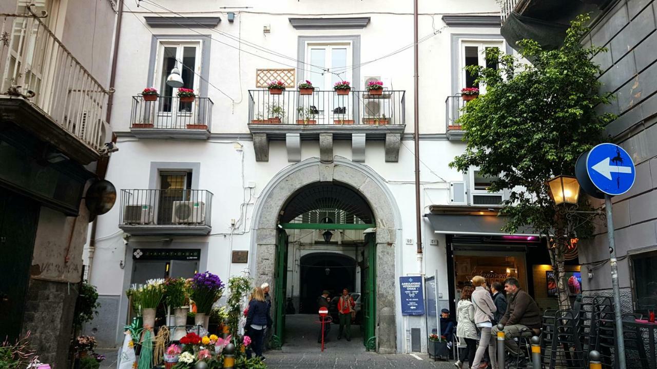 Il Salotto Di Nonna Cornelia 2 Hotel Napoli Eksteriør billede