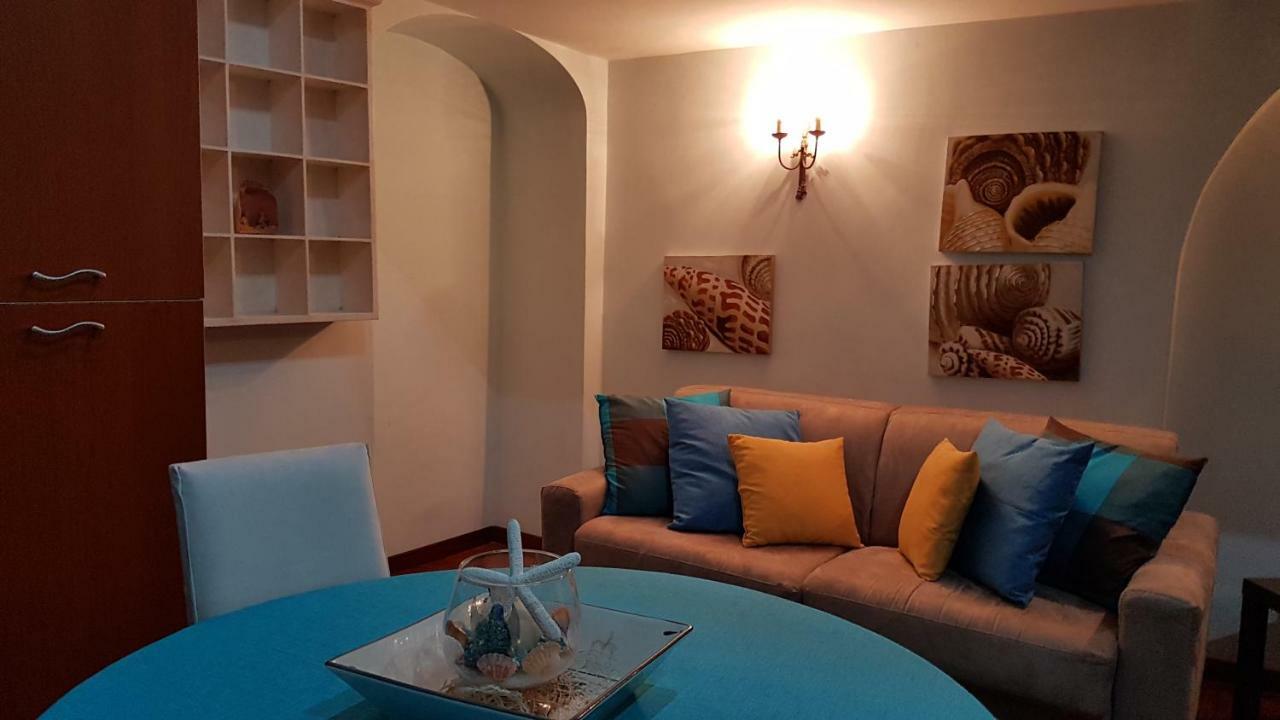 Il Salotto Di Nonna Cornelia 2 Hotel Napoli Eksteriør billede