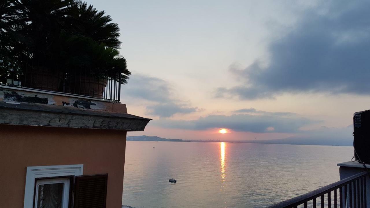 Il Salotto Di Nonna Cornelia 2 Hotel Napoli Eksteriør billede